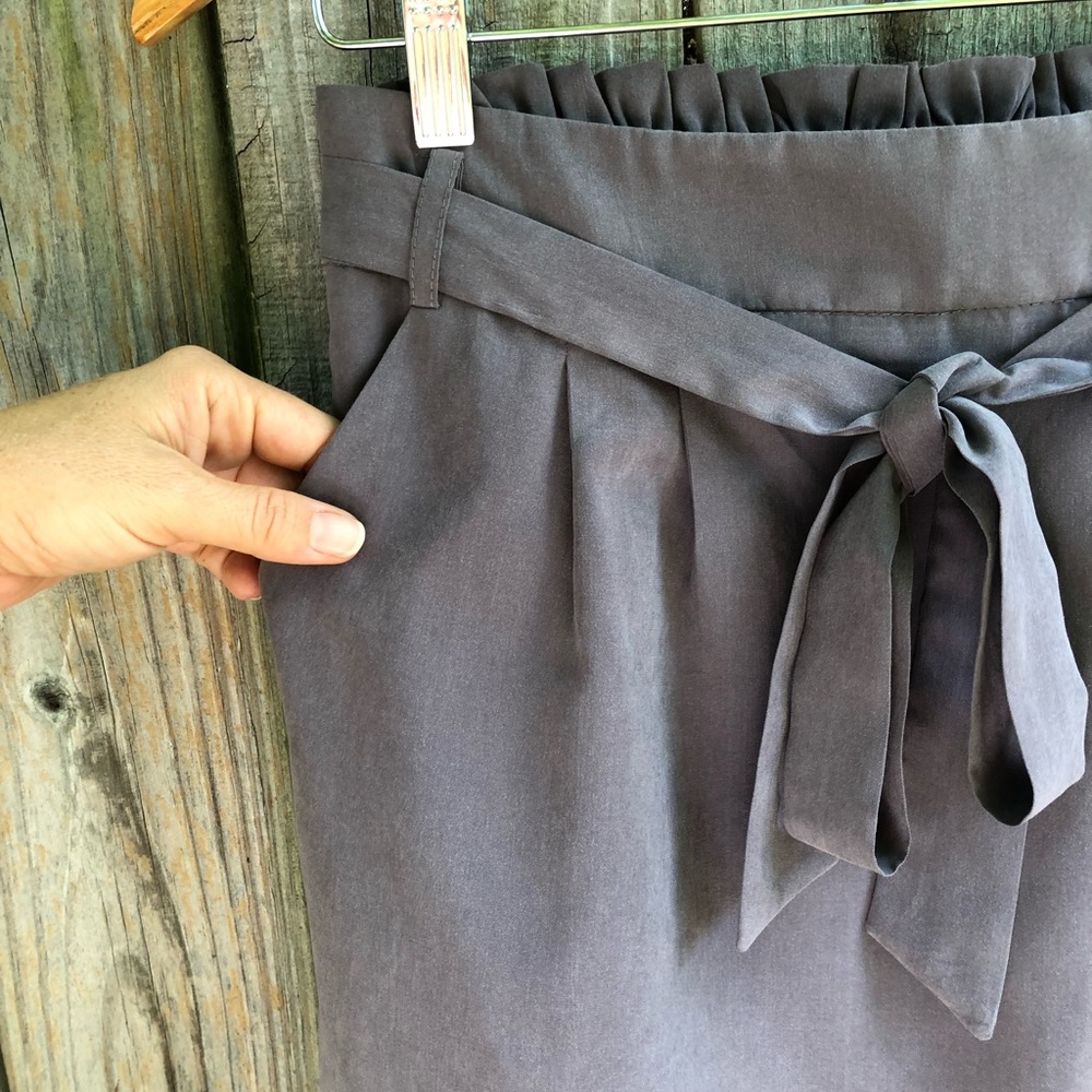 NEW soft gray bow tie skirt - Picture 4 of 7